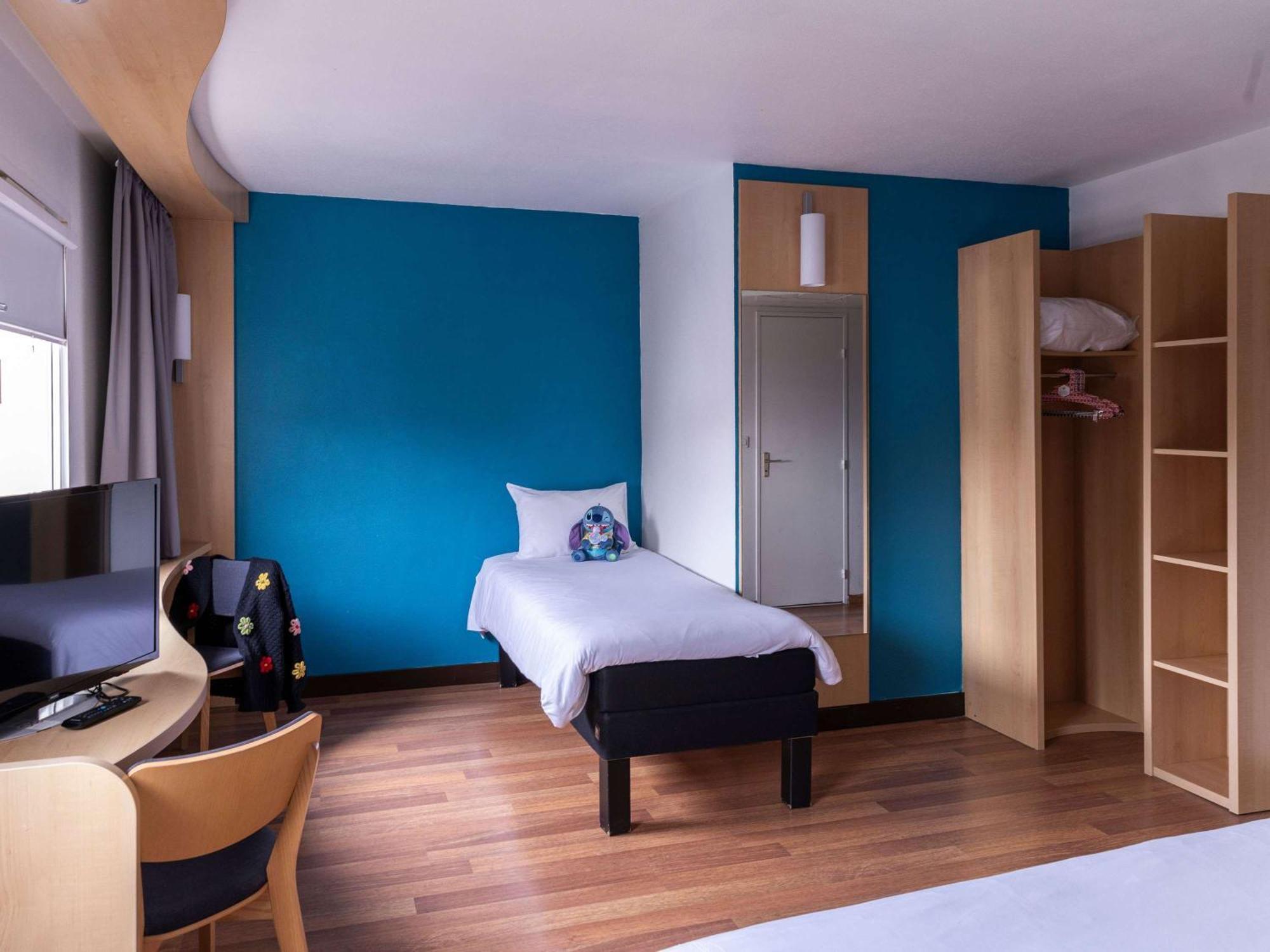 Ibis Lomme Centre Hotel